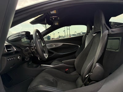 2023 McLaren Artura Base