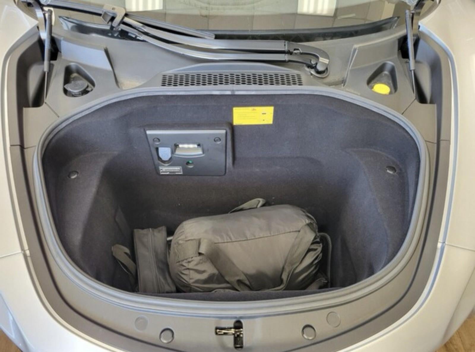 2023 McLaren Artura Base