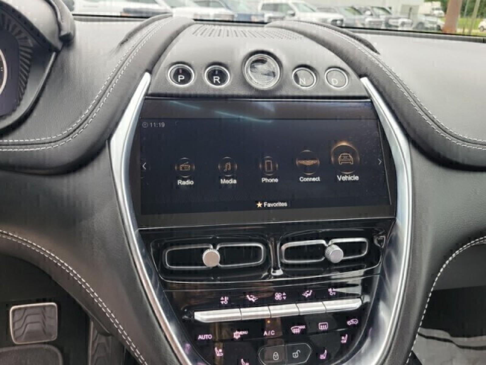 2021 Aston Martin DBX Base