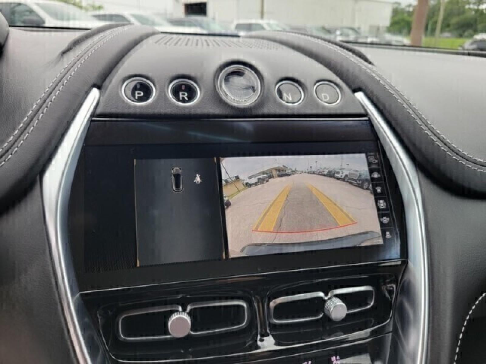 2021 Aston Martin DBX Base