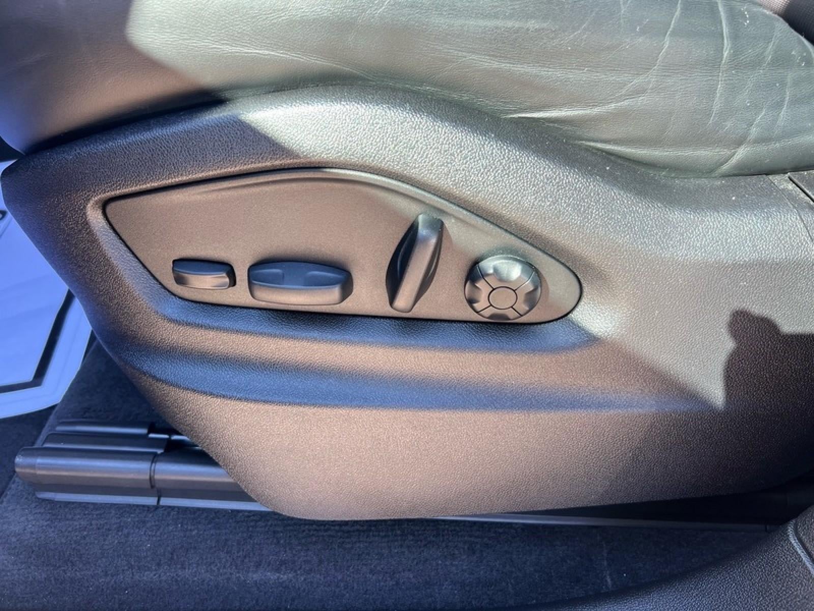 2023 Porsche Cayenne Base