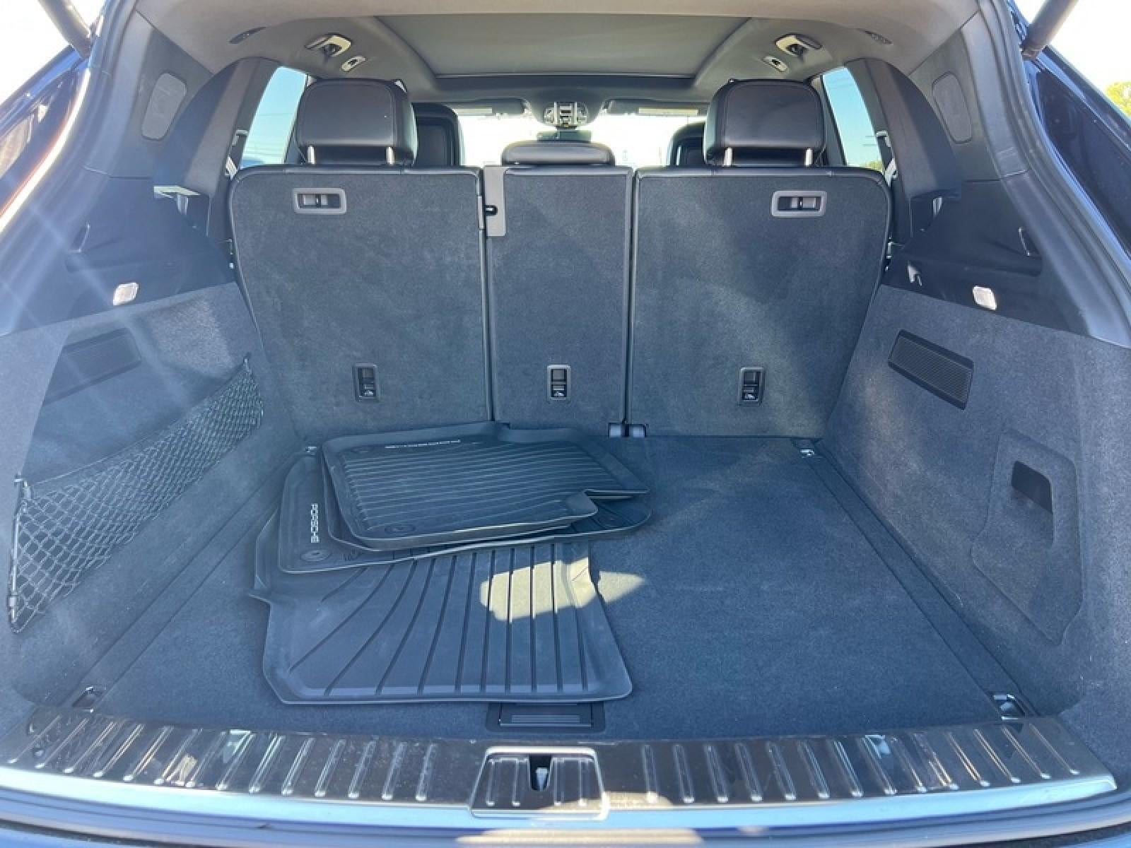 2023 Porsche Cayenne Base