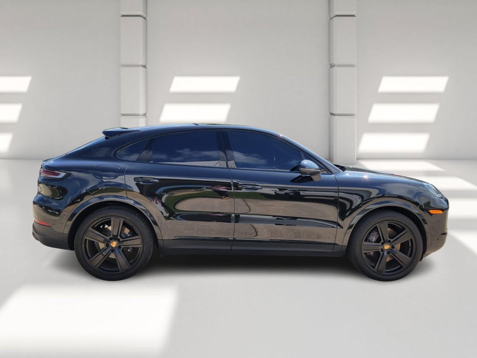 2025 Porsche Cayenne Base