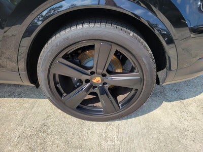 2025 Porsche Cayenne Base