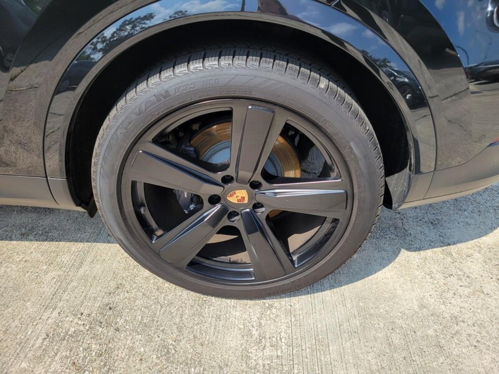 2025 Porsche Cayenne Base